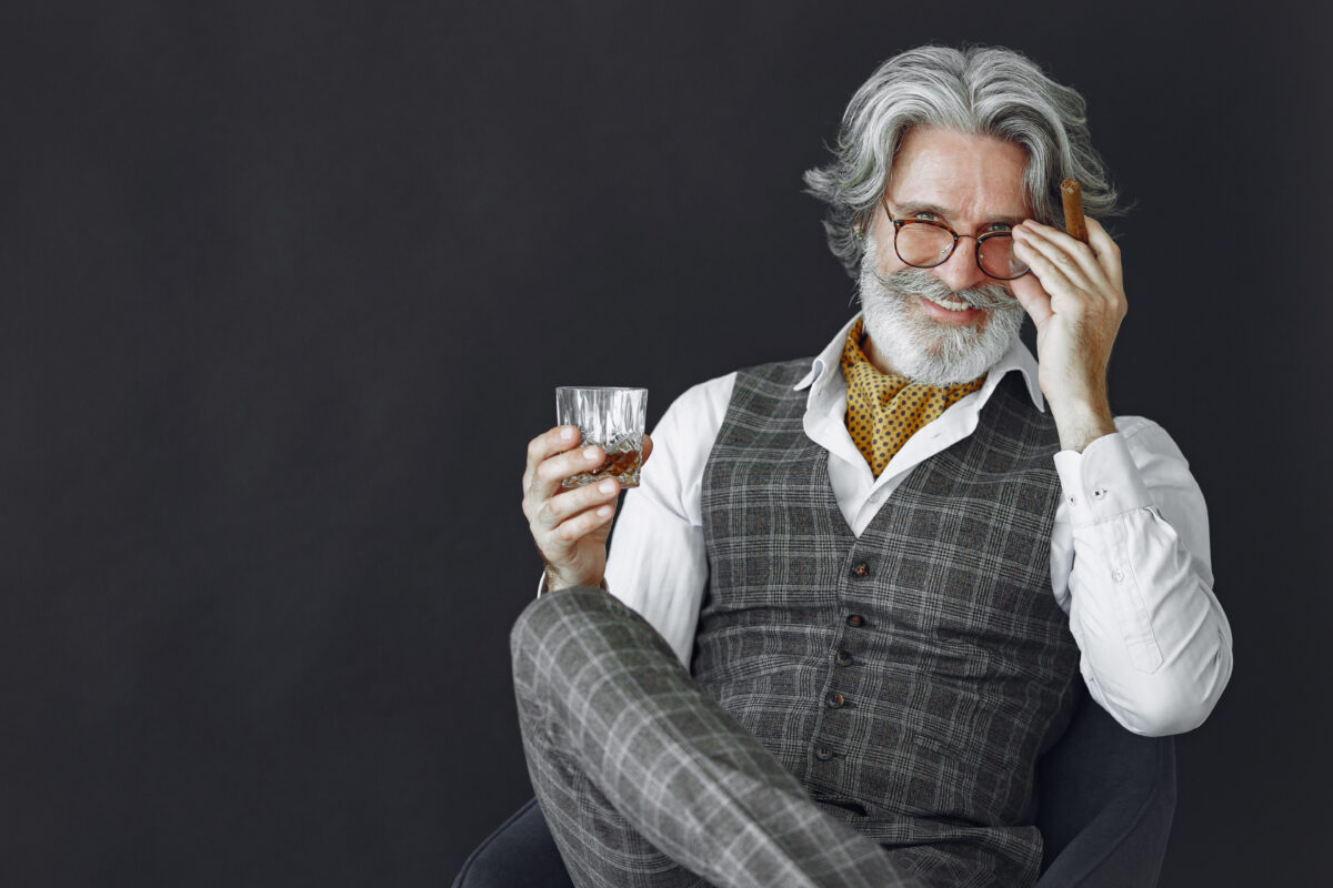 Wealthy Pensioner Invest USD 250,000